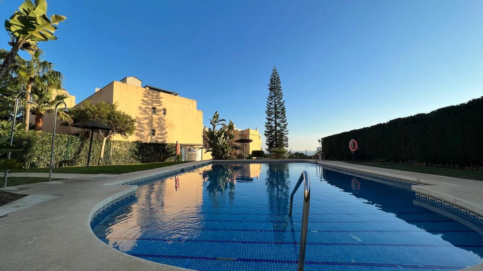 Sea And Views Close To Marbella Appartement